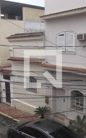 Casa à venda com 270m², 4 quartos e 1 vagaVista