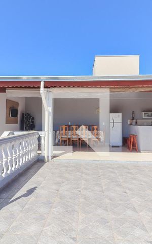 Casa à venda com 260m², 4 quartos e 3 vagas Casa à venda com 260m², 4 quartos e 3 vagasQuintal