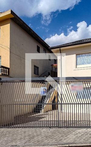 Casa para alugar com 50m², 1 quarto e 1 vaga Casa para alugar com 50m², 1 quarto e 1 vagaFachada