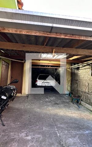 Casa à venda com 140m², 3 quartos e 2 vagasGaragem