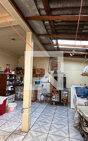 Casa à venda com 140m², 3 quartos e 2 vagasÁrea Externa