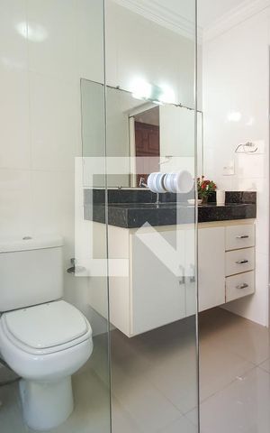 Apartamento para alugar com 126m², 3 quartos e sem vaga Apartamento para alugar com 126m², 3 quartos e sem vagaBanheiro 3
