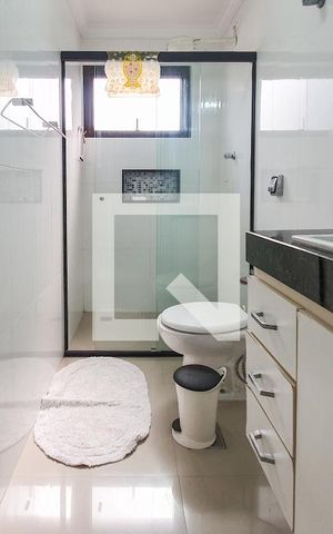 Apartamento para alugar com 126m², 3 quartos e sem vaga Apartamento para alugar com 126m², 3 quartos e sem vagaBanheiro 2