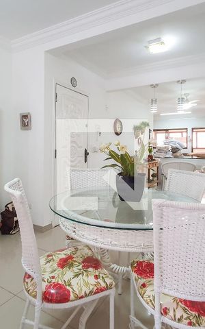 Apartamento para alugar com 126m², 3 quartos e sem vaga Apartamento para alugar com 126m², 3 quartos e sem vagaSala