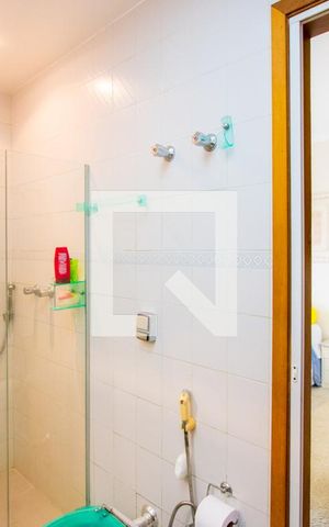 Apartamento à venda com 200m², 4 quartos e 3 vagas Apartamento à venda com 200m², 4 quartos e 3 vagasBanheiro do quarto 2