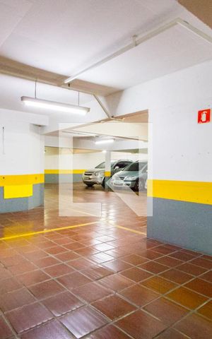 Apartamento à venda com 200m², 4 quartos e 3 vagas Apartamento à venda com 200m², 4 quartos e 3 vagasVaga da garagem 2