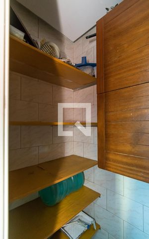 Apartamento à venda com 99m², 3 quartos e 2 vagas Apartamento à venda com 99m², 3 quartos e 2 vagasBanheiro de Serviço (desativado)