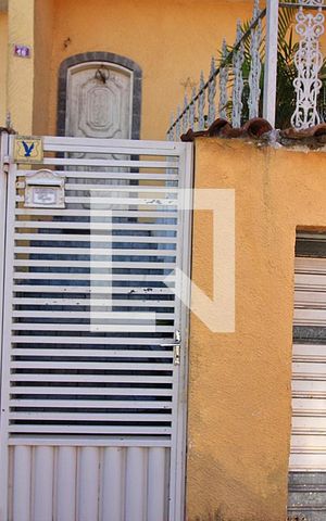 Casa à venda com 250m², 4 quartos e 2 vagasFachada 