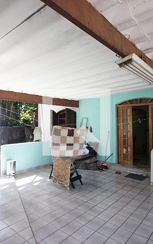 Casa à venda com 250m², 4 quartos e 2 vagasLavanderia e churrasqueira