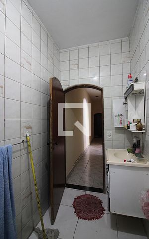 Casa à venda com 250m², 4 quartos e 2 vagasBanheiro Social