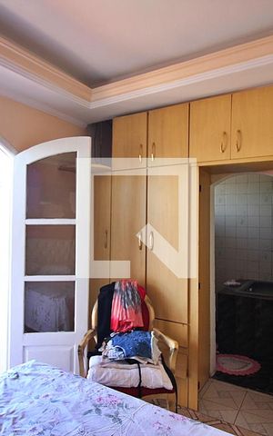 Casa à venda com 250m², 4 quartos e 2 vagasQuarto 1 - Suíte