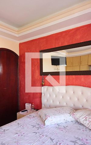 Casa à venda com 250m², 4 quartos e 2 vagasQuarto 1 - Suíte