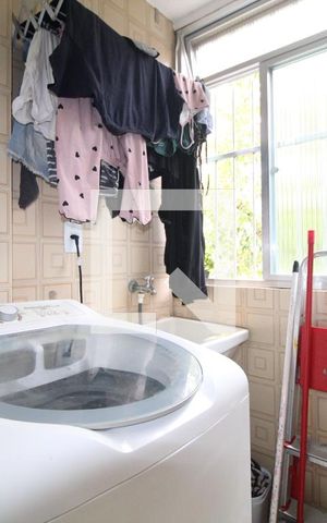 Apartamento à venda com 60m², 2 quartos e 1 vagaCozinha e Área de Serviço