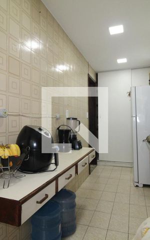 Apartamento à venda com 60m², 2 quartos e 1 vagaCozinha e Área de Serviço