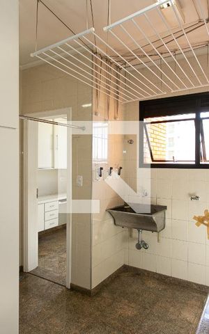 Apartamento à venda com 277m², 4 quartos e 4 vagasÁrea de Serviço