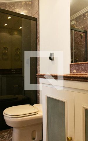 Apartamento à venda com 277m², 4 quartos e 4 vagasBanheiro da Suíte 3