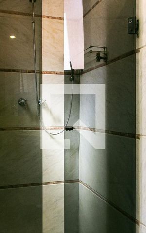 Apartamento à venda com 277m², 4 quartos e 4 vagasBanheiro da Suíte 1