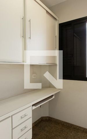 Apartamento à venda com 277m², 4 quartos e 4 vagasQuarto de Serviço