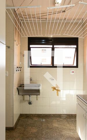 Apartamento à venda com 277m², 4 quartos e 4 vagasÁrea de Serviço