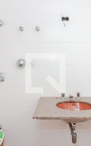Casa à venda com 250m², 4 quartos e 1 vaga Casa à venda com 250m², 4 quartos e 1 vagaBanheiro do Quarto 4