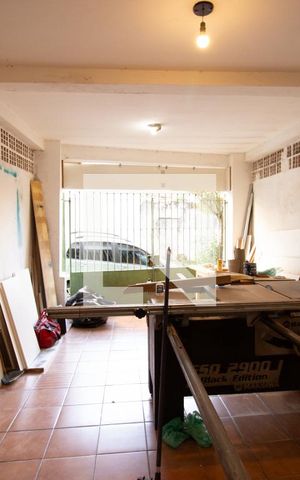Casa à venda com 158m², 4 quartos e 1 vaga Casa à venda com 158m², 4 quartos e 1 vagaGaragem