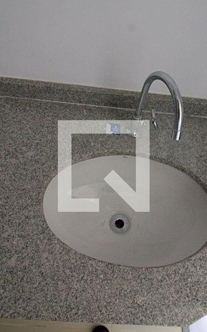 Studio para alugar com 24m², 1 quarto e sem vaga Studio para alugar com 24m², 1 quarto e sem vagaBanheiro