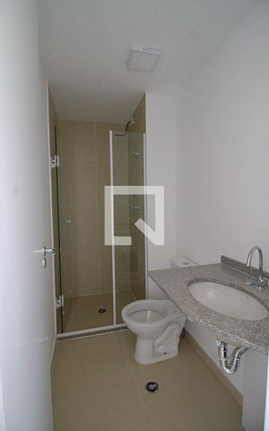Studio para alugar com 24m², 1 quarto e sem vaga Studio para alugar com 24m², 1 quarto e sem vagaBanheiro