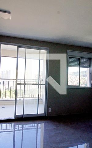 Studio para alugar com 24m², 1 quarto e sem vaga Studio para alugar com 24m², 1 quarto e sem vagaQuarto e cozinha