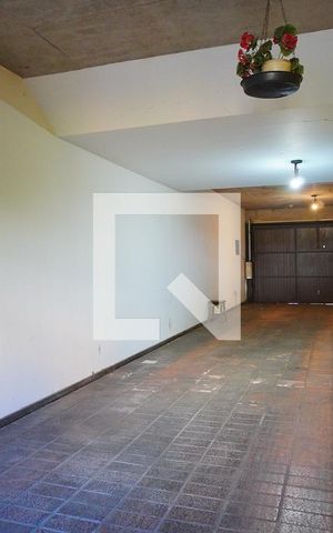 Casa à venda com 272m², 3 quartos e 3 vagasGaragem