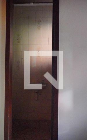 Casa à venda com 272m², 3 quartos e 3 vagasQuarto de Serviço