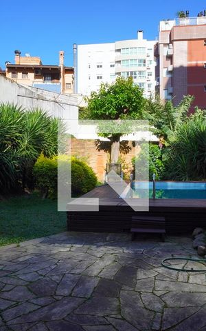 Casa à venda com 272m², 3 quartos e 3 vagasPátio
