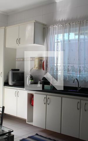 Casa à venda com 130m², 3 quartos e 2 vagasCozinha