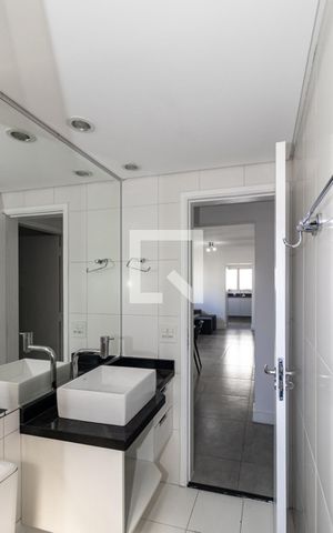 Apartamento à venda com 60m², 2 quartos e 1 vaga Apartamento à venda com 60m², 2 quartos e 1 vagaBanheiro