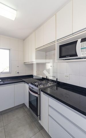 Apartamento à venda com 60m², 2 quartos e 1 vaga Apartamento à venda com 60m², 2 quartos e 1 vagaCozinha e Área de Serviço