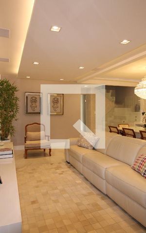 Casa de condomínio à venda com 240m², 3 quartos e 2 vagasSala