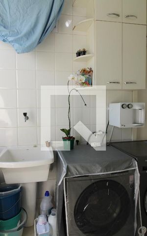 Casa de condomínio à venda com 240m², 3 quartos e 2 vagasÁrea de Serviço