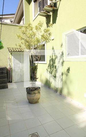 Casa de condomínio à venda com 240m², 3 quartos e 2 vagasÁrea Externa 