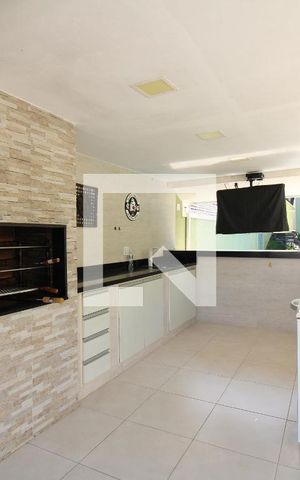 Casa de condomínio à venda com 240m², 3 quartos e 2 vagasÁrea Externa - churrasqueira