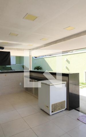 Casa de condomínio à venda com 240m², 3 quartos e 2 vagasÁrea Externa - churrasqueira
