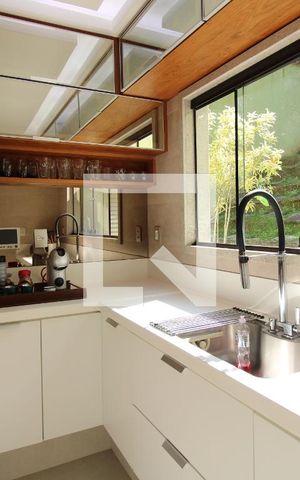 Casa de condomínio à venda com 240m², 3 quartos e 2 vagasCozinha