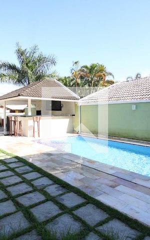 Casa de condomínio à venda com 240m², 3 quartos e 2 vagasÁrea Externa