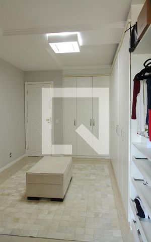 Casa de condomínio à venda com 240m², 3 quartos e 2 vagasQuarto 3 - Suíte