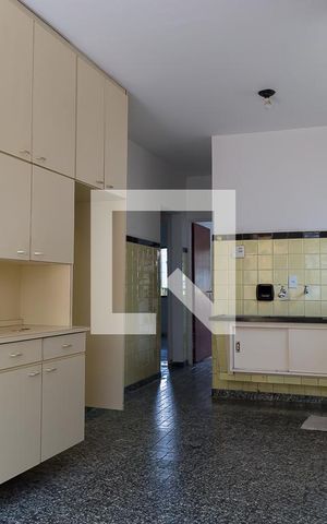 Casa à venda com 110m², 3 quartos e 2 vagas Casa à venda com 110m², 3 quartos e 2 vagasCozinha