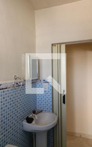 Casa para alugar com 50m², 1 quarto e sem vagaBanheiro