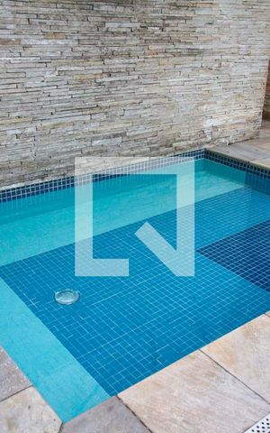 Apartamento à venda com 70m², 2 quartos e 1 vagaÁrea comum - Piscina