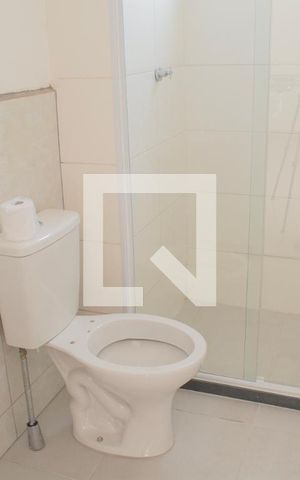 Apartamento para alugar com 47m², 2 quartos e sem vaga Apartamento para alugar com 47m², 2 quartos e sem vagaBanheiro