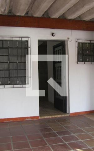 Casa à venda com 126m², 2 quartos e 2 vagasFrente