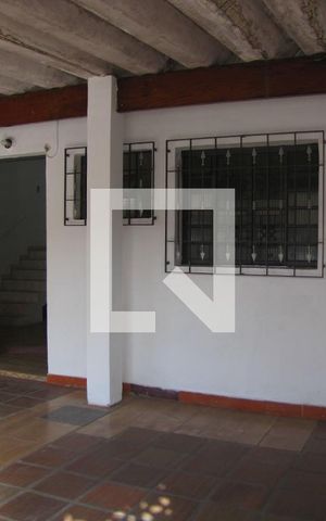 Casa à venda com 126m², 2 quartos e 2 vagasFrente