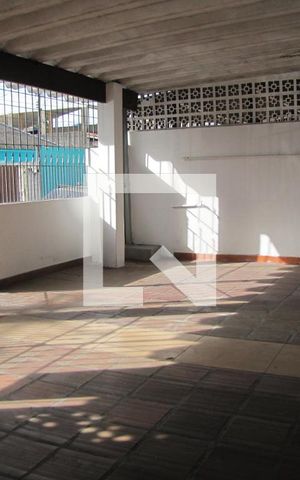 Casa à venda com 126m², 2 quartos e 2 vagasQuintal