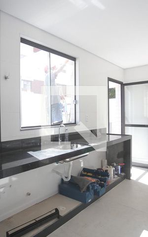 Apartamento para alugar com 180m², 3 quartos e 2 vagas Apartamento para alugar com 180m², 3 quartos e 2 vagasCozinha